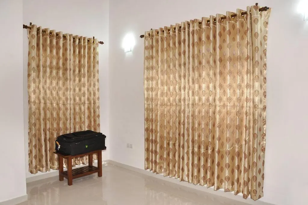 Cozy Nook. Negombo Apartment