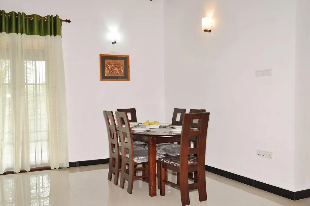Cozy Nook. Negombo Apartment
