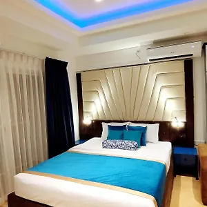 Infinity By Ocean Breeze Negombo